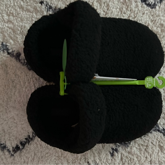 CROCS CLASSIC COZZZY SLIPPER black womens size 9 and mens size 7 tiktok … - Picture 5 of 12